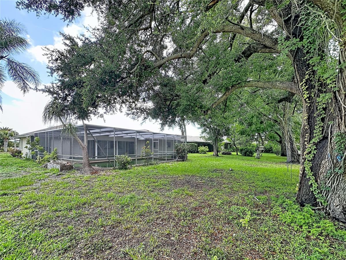 1093 CYPRESS POINT DRIVE — photo 31 of 33