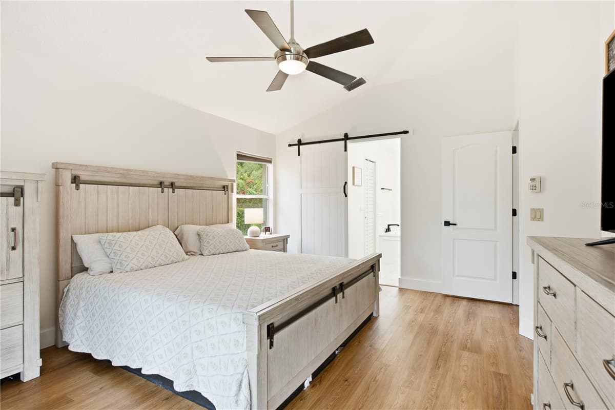 16607 LONGLEAT DRIVE — photo 15 of 40