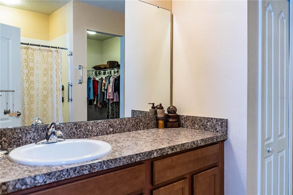 256 OLEANDER STREET — photo 23 of 70