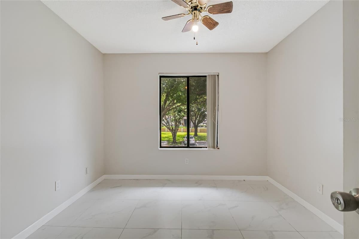 8201 SUN SPRING CIRCLE — photo 26 of 48