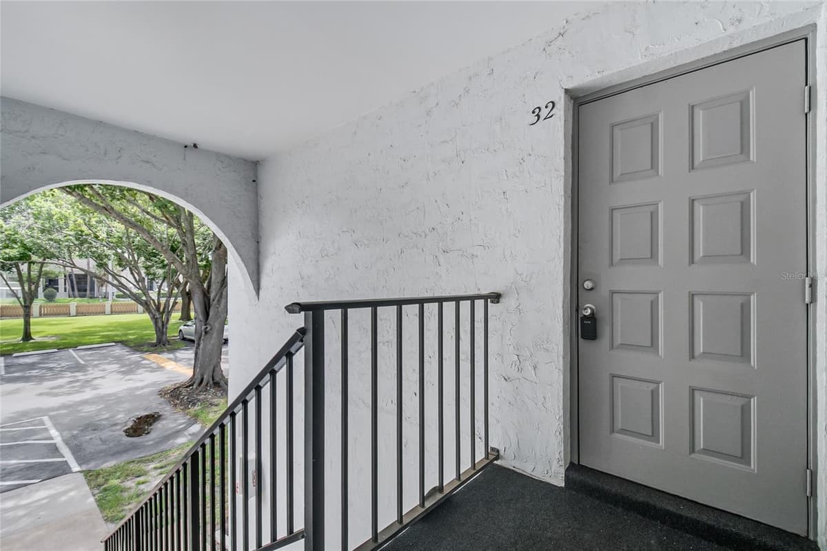 8201 SUN SPRING CIRCLE — photo 36 of 48