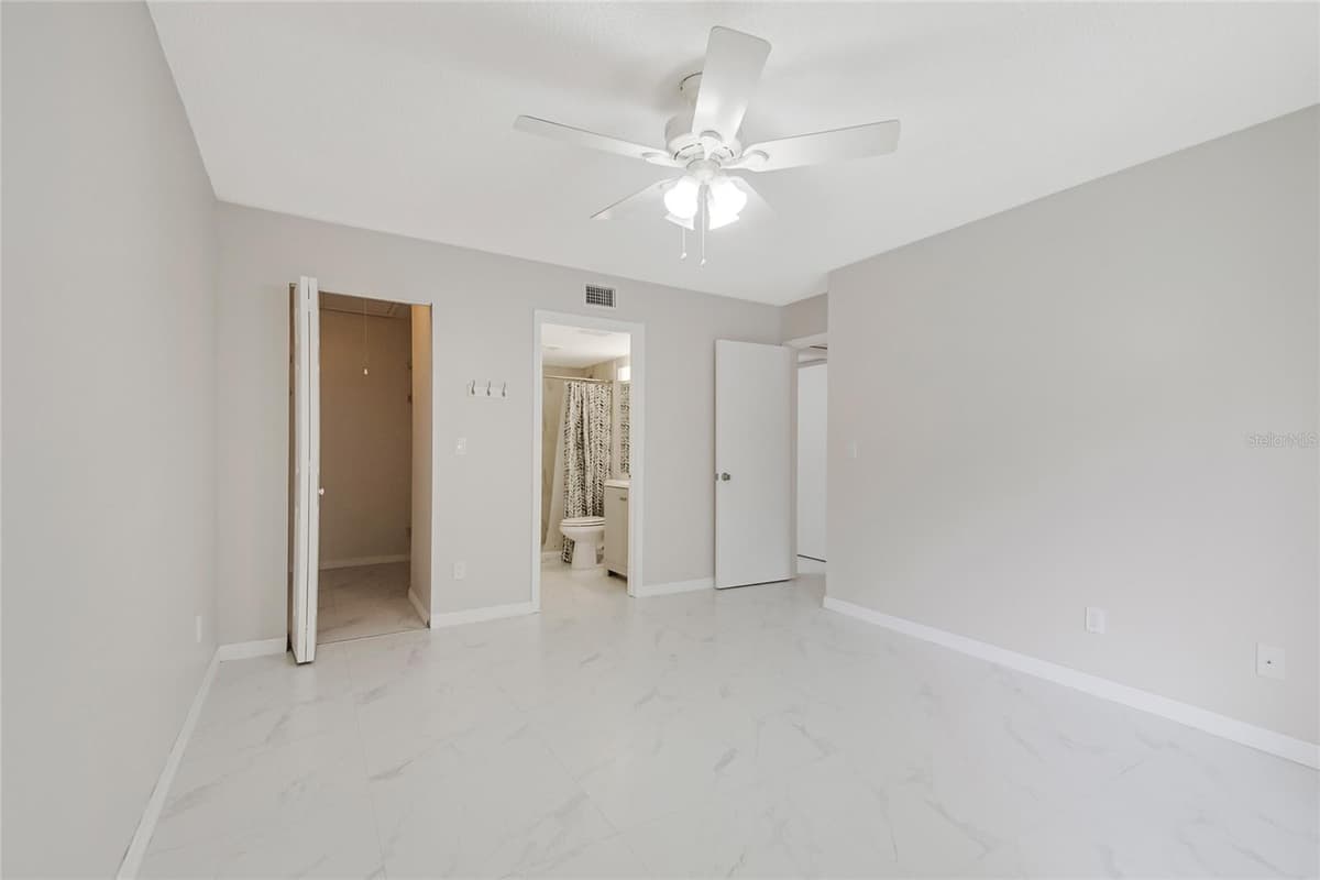 8201 SUN SPRING CIRCLE — photo 31 of 48