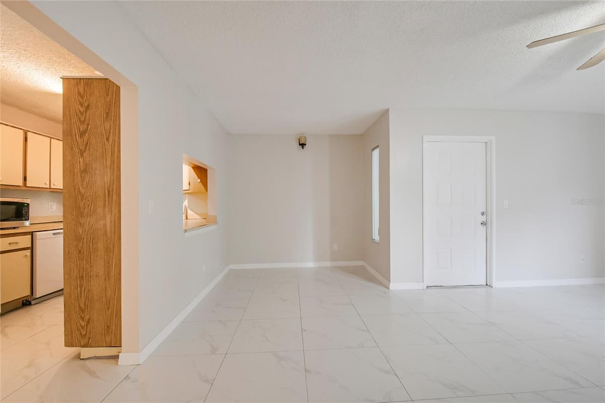 8201 SUN SPRING CIRCLE — photo 9 of 48