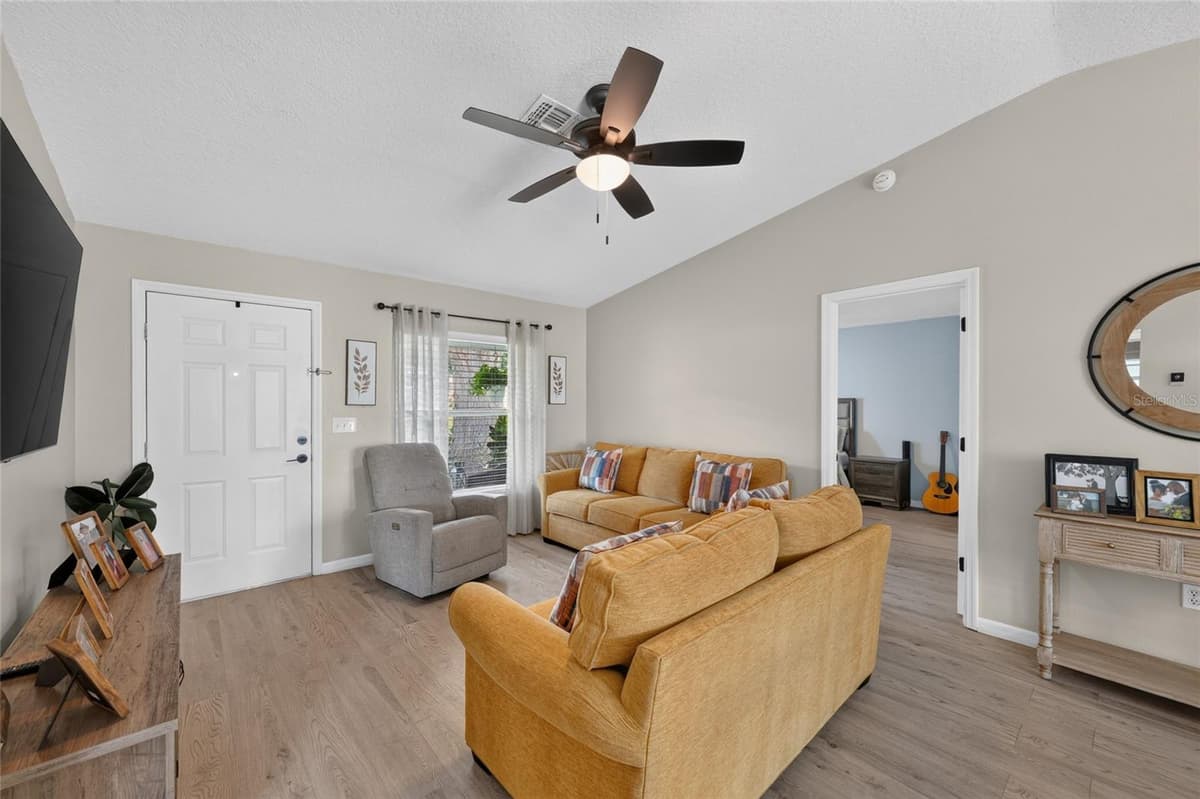 599 MAGNOLIA RIDGE AVENUE — photo 9 of 45