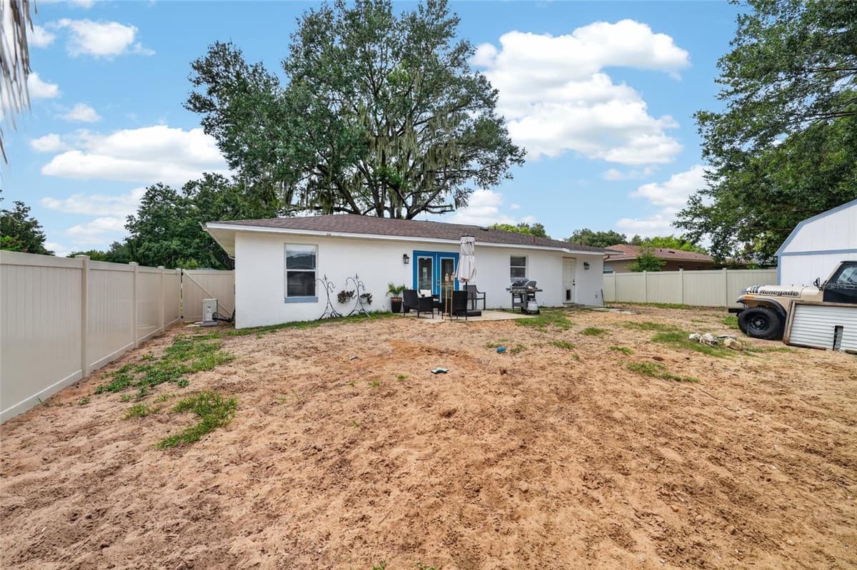 599 MAGNOLIA RIDGE AVENUE — photo 31 of 45
