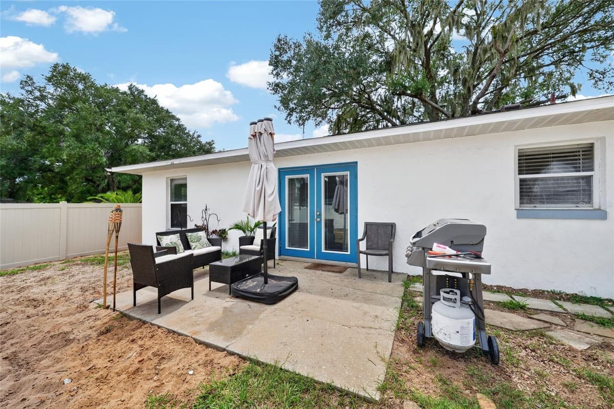 599 MAGNOLIA RIDGE AVENUE — photo 32 of 45