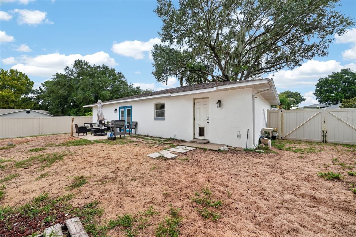 599 MAGNOLIA RIDGE AVENUE — photo 30 of 45