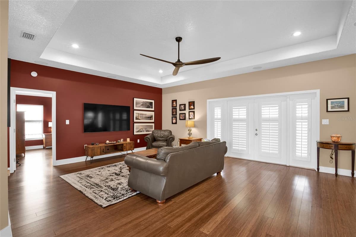 241 CORONA AVENUE — photo 6 of 49
