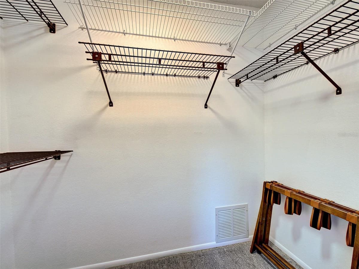 400 ELDER STREET — photo 17 of 38