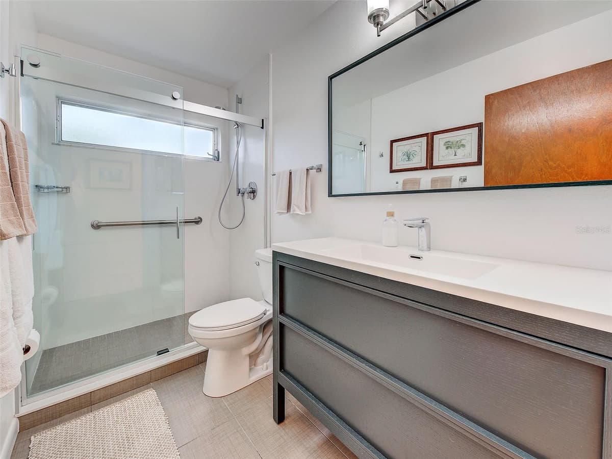 400 ELDER STREET — photo 14 of 38