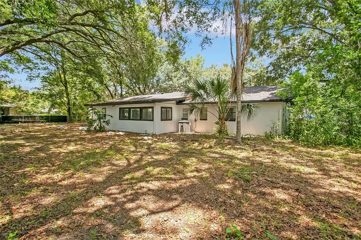 1221 FOREST CIRCLE — photo 19 of 21
