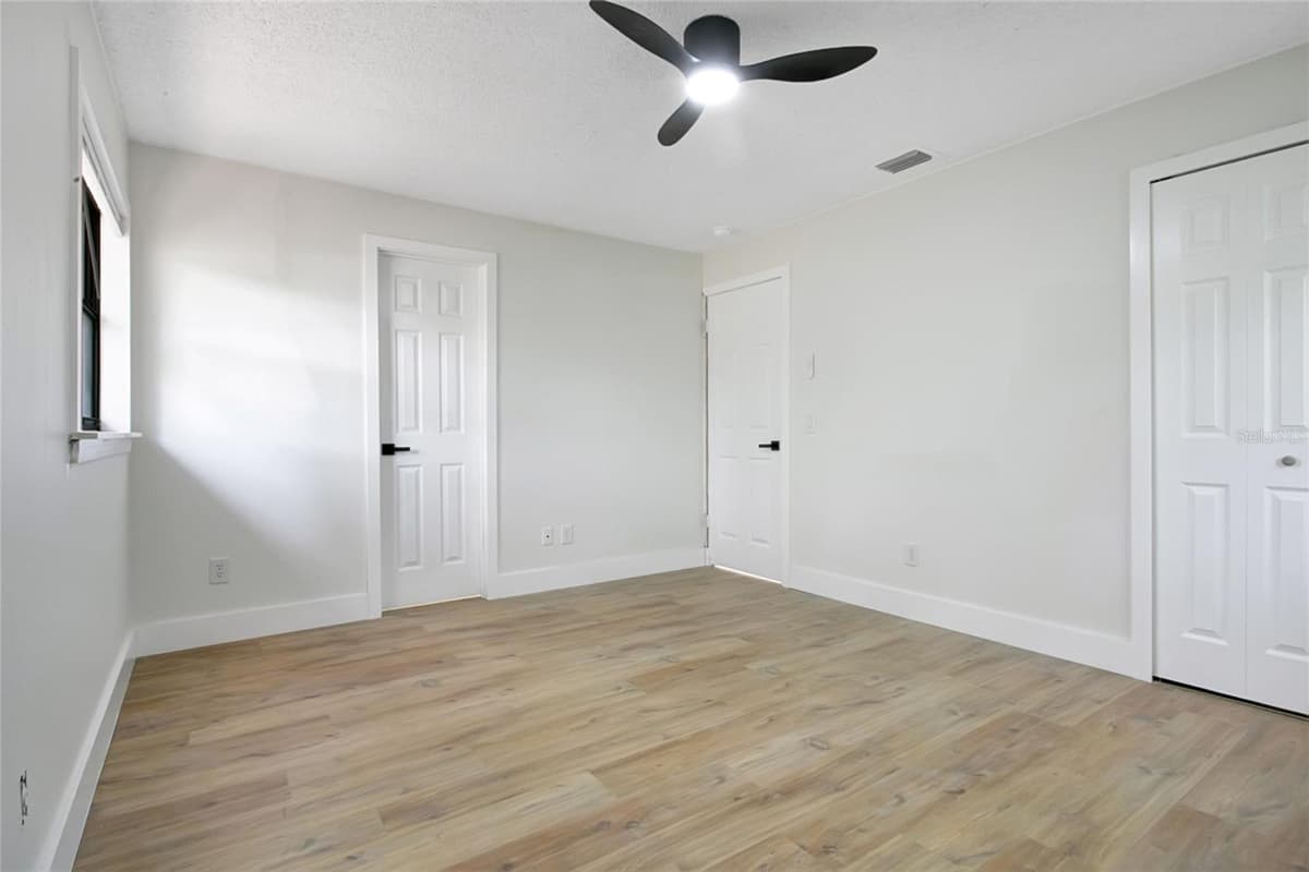 1221 FOREST CIRCLE — photo 16 of 21