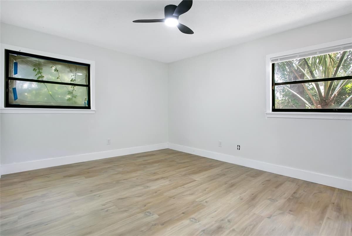 1221 FOREST CIRCLE — photo 15 of 21