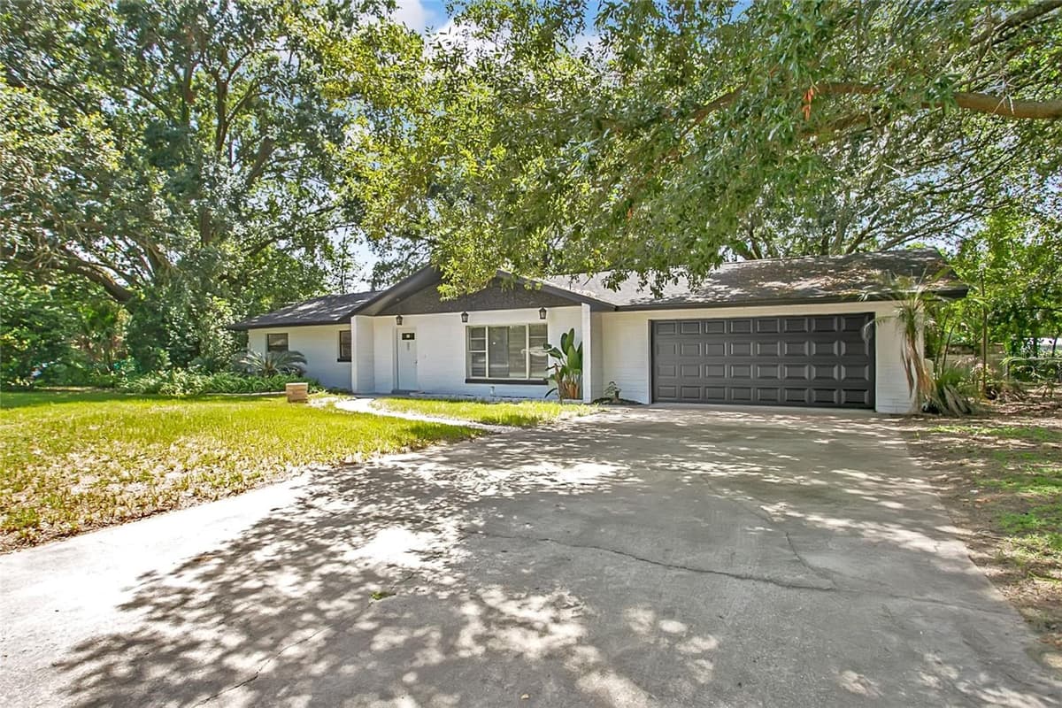 1221 FOREST CIRCLE — photo 1 of 21