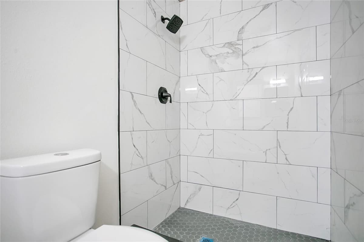 1221 FOREST CIRCLE — photo 18 of 21