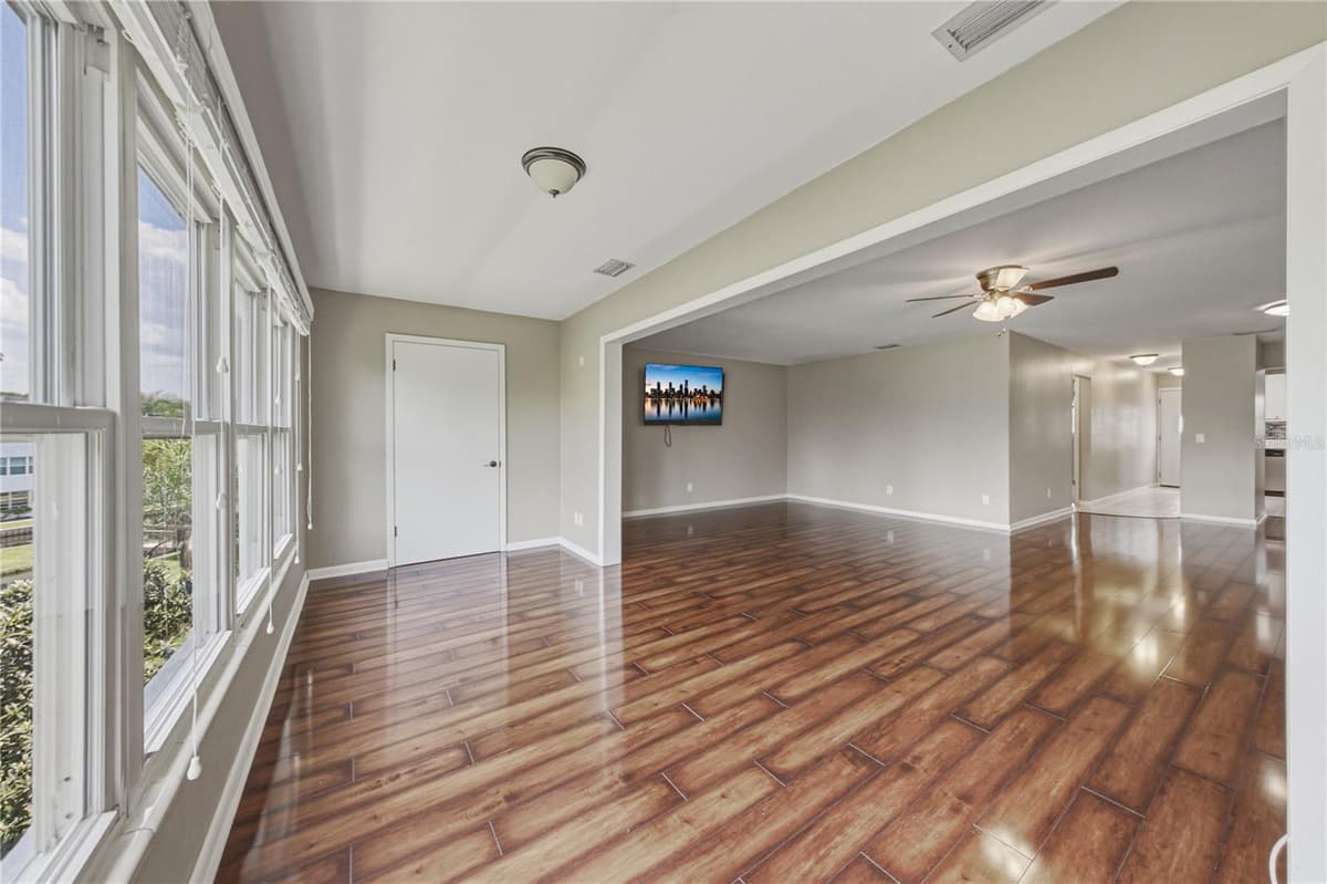 200 EL CAMINO DRIVE — photo 19 of 39