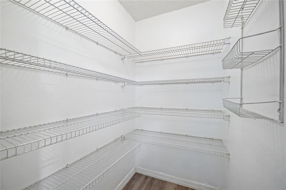 230 OAK BRANCH DRIVE — photo 11 of 31