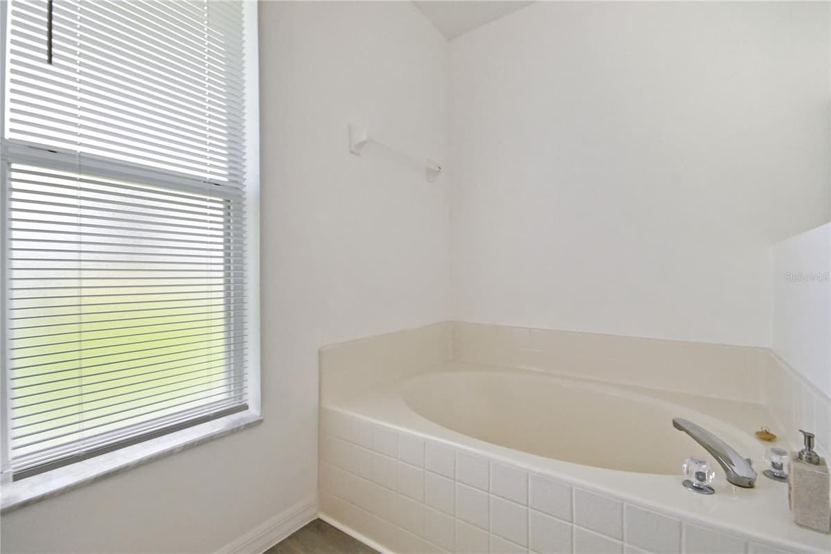 230 OAK BRANCH DRIVE — photo 20 of 31