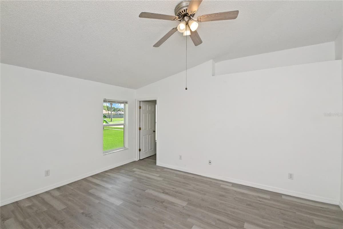 230 OAK BRANCH DRIVE — photo 18 of 31