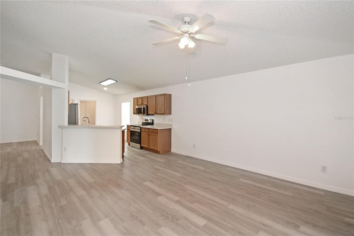 230 OAK BRANCH DRIVE — photo 13 of 31