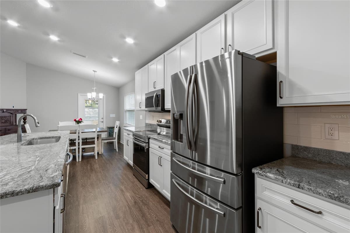 2311 SUNSET WAY — photo 4 of 25