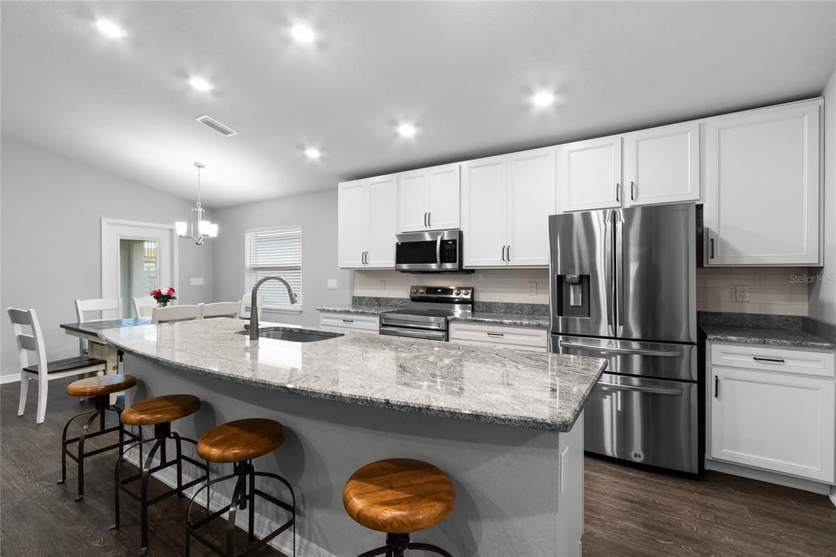 2311 SUNSET WAY — photo 3 of 25