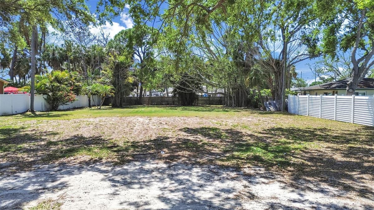 5438 BAYOU GRANDE BOULEVARD — photo 3 of 25