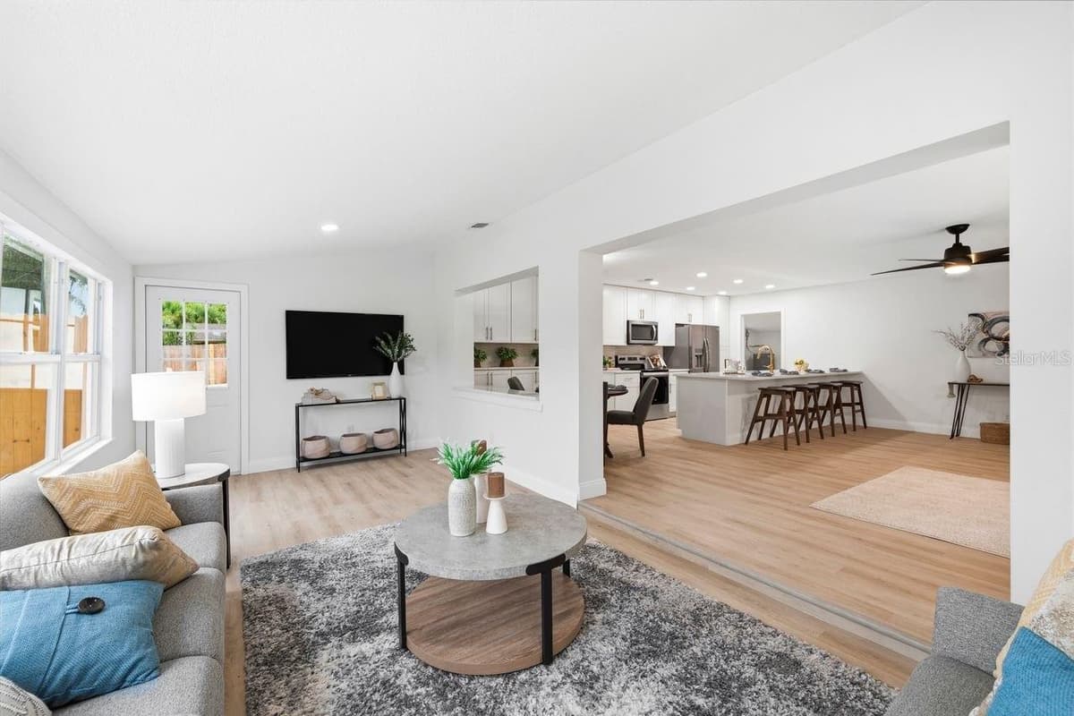 6324 CASE AVENUE — photo 15 of 29