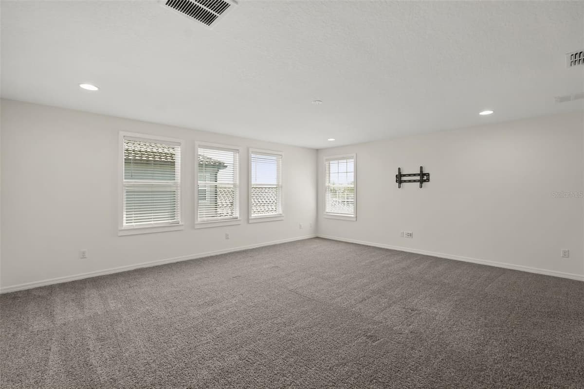 7389 JOHN HANCOCK DRIVE — photo 28 of 43
