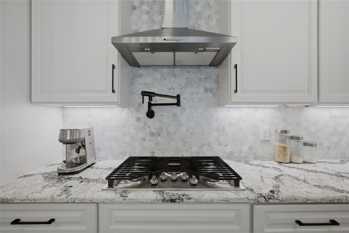 34119 EVERGREEN HILL COURT — photo 13 of 58