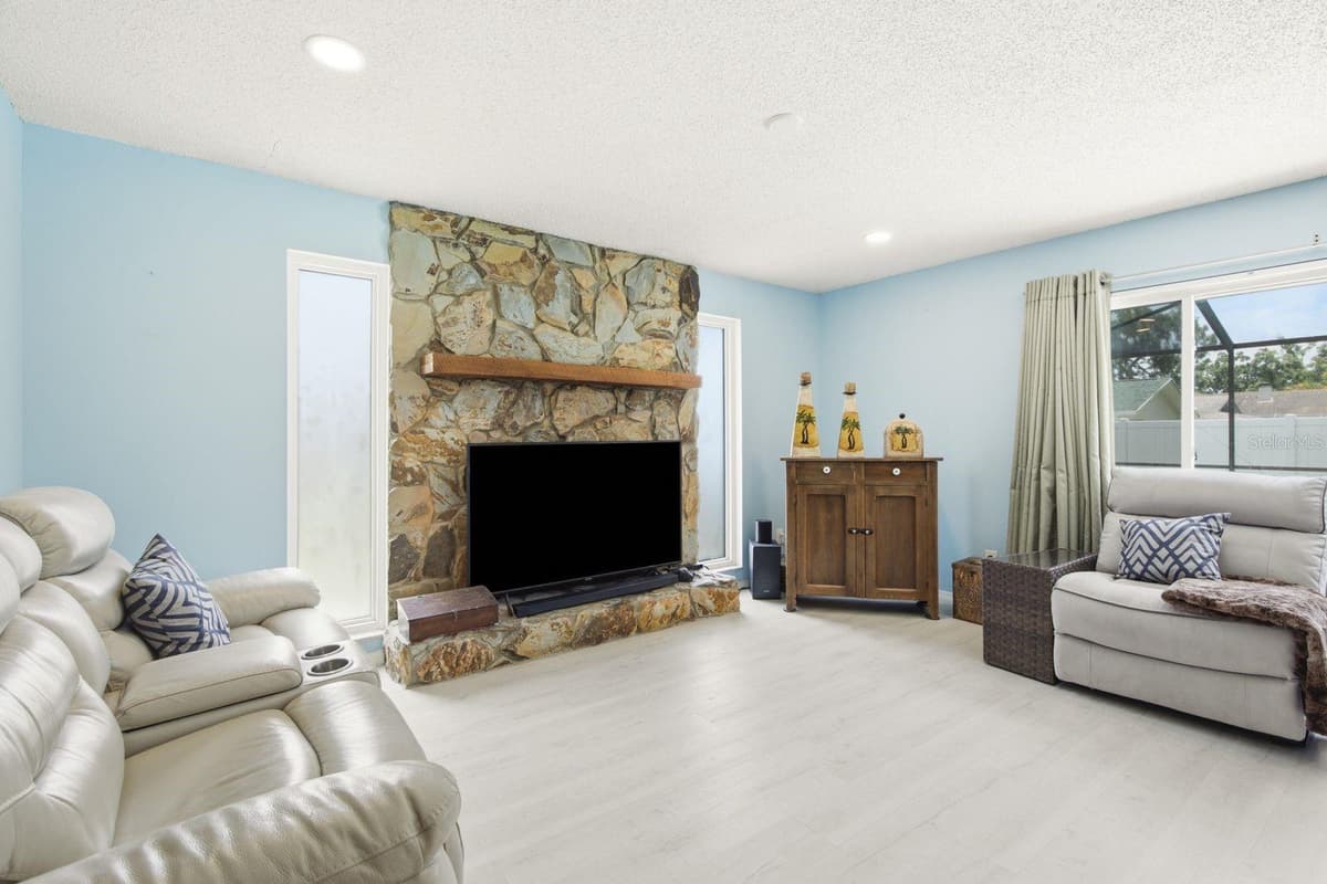 3047 CASCADE DRIVE — photo 18 of 51