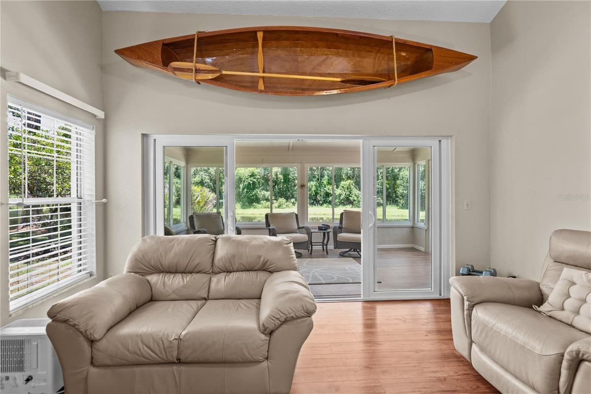 254 GLENBRIAR CIRCLE — photo 9 of 42