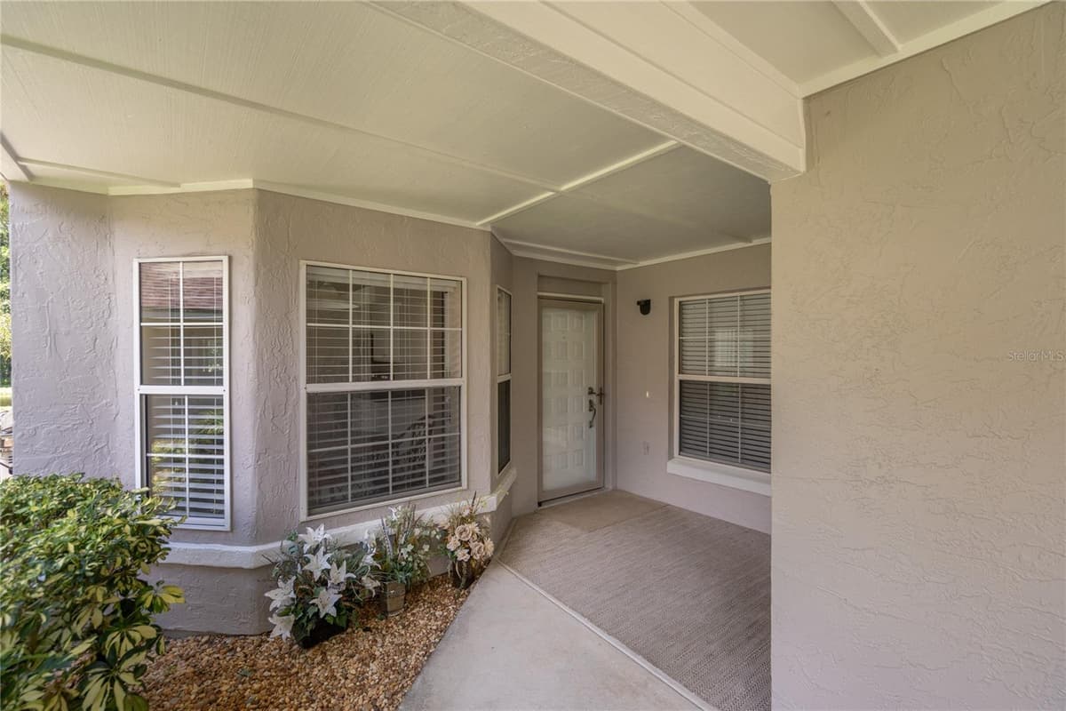 254 GLENBRIAR CIRCLE — photo 2 of 42