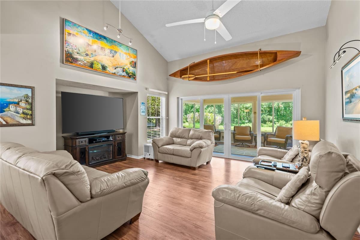 254 GLENBRIAR CIRCLE — photo 10 of 42