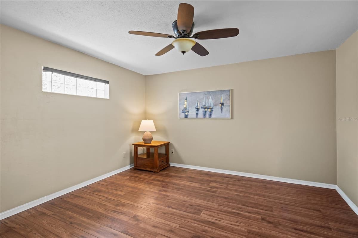 254 GLENBRIAR CIRCLE — photo 13 of 42