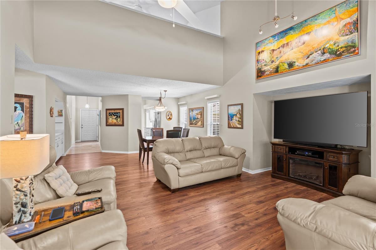 254 GLENBRIAR CIRCLE — photo 8 of 42