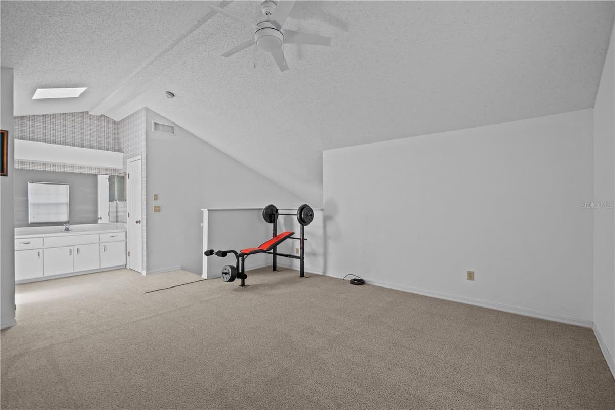 254 GLENBRIAR CIRCLE — photo 18 of 42