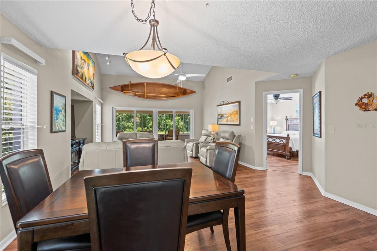 254 GLENBRIAR CIRCLE — photo 7 of 42