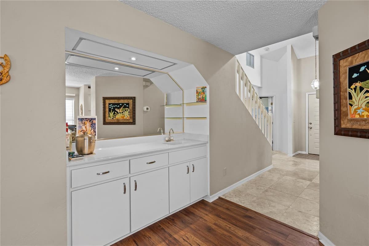 254 GLENBRIAR CIRCLE — photo 12 of 42