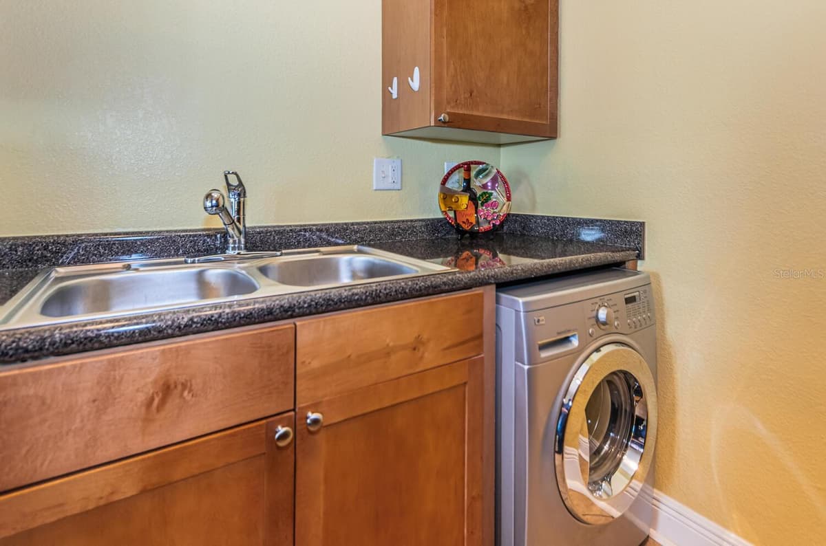 5215 COQUINA KEY DRIVE — photo 15 of 31