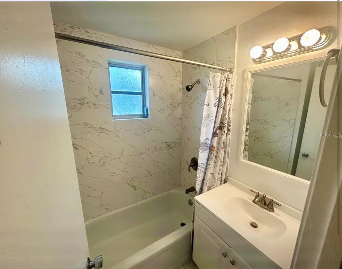 1701 MONTECITO AVENUE — photo 4 of 10