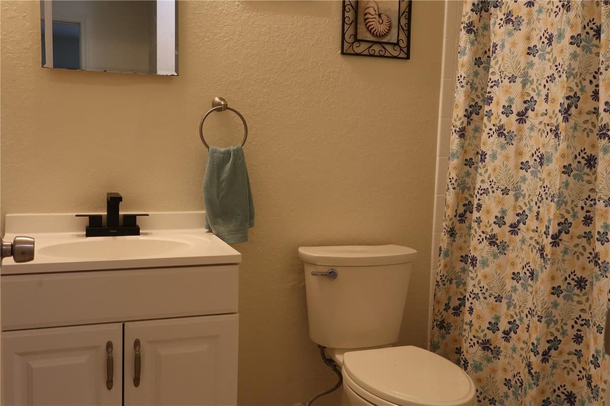 13339 COPPER AVENUE — photo 17 of 49