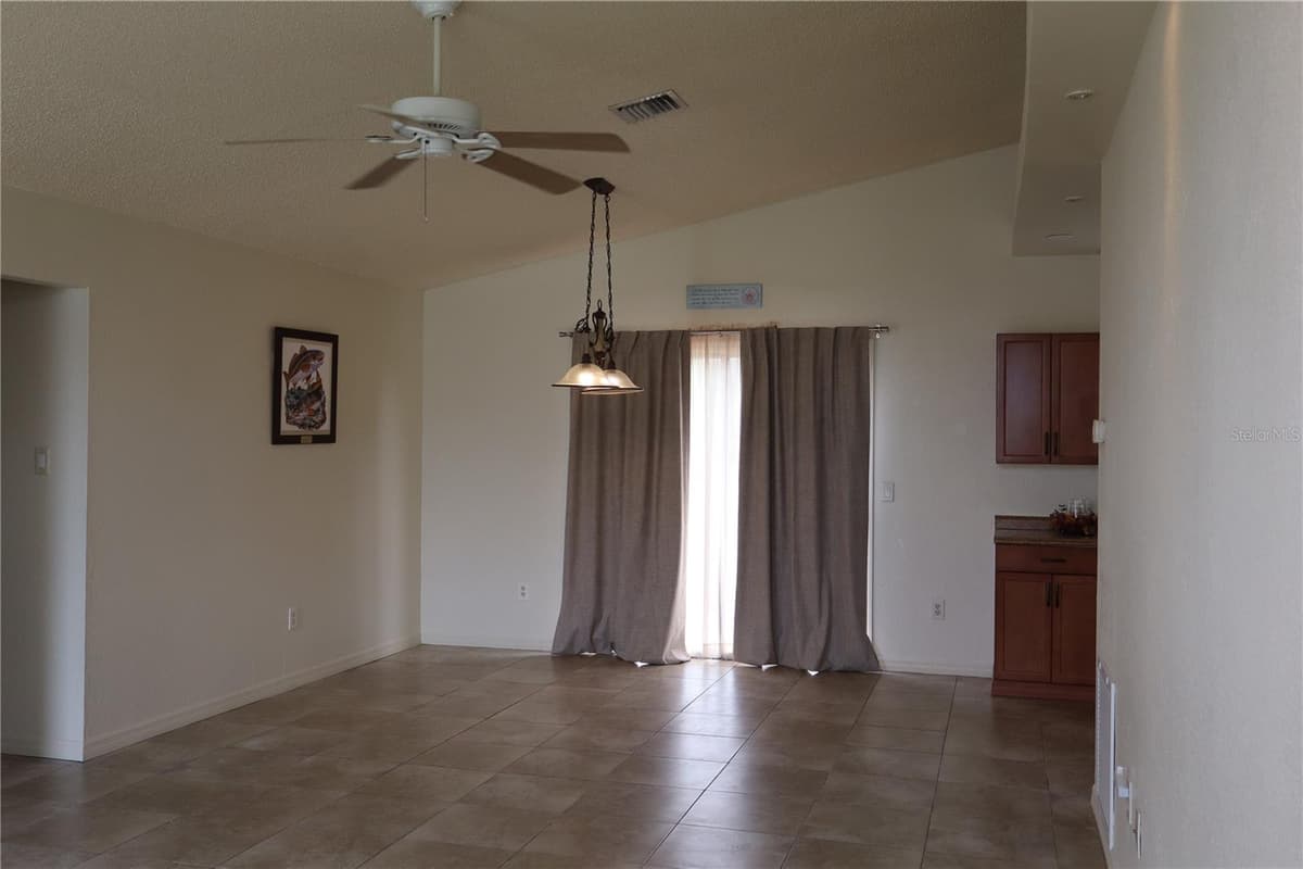 13339 COPPER AVENUE — photo 11 of 49