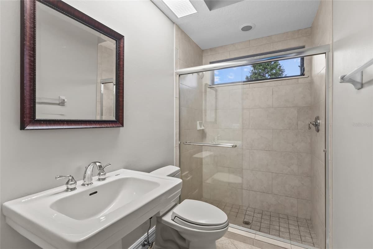 7808 DERBY CT — photo 32 of 71