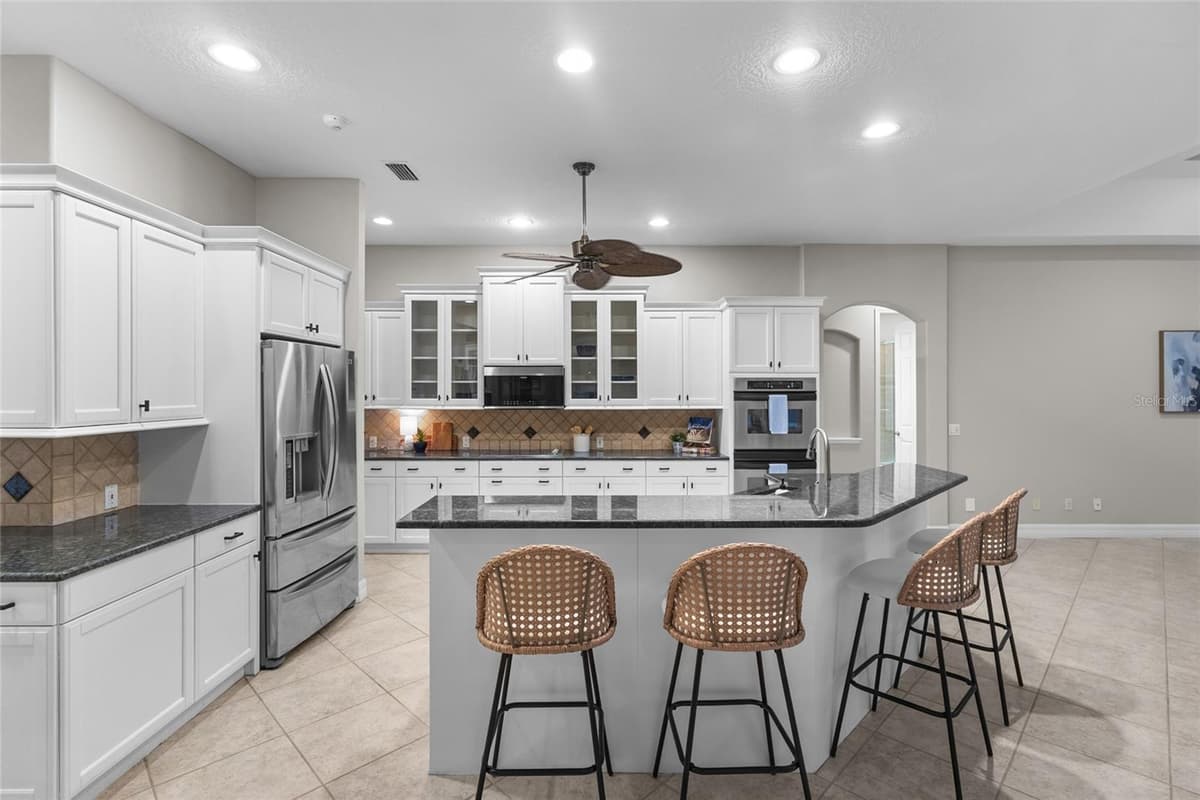 7808 DERBY CT — photo 14 of 71