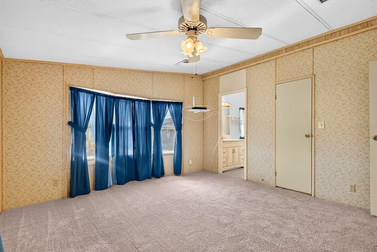 9107 34TH AVENUE — photo 31 of 49