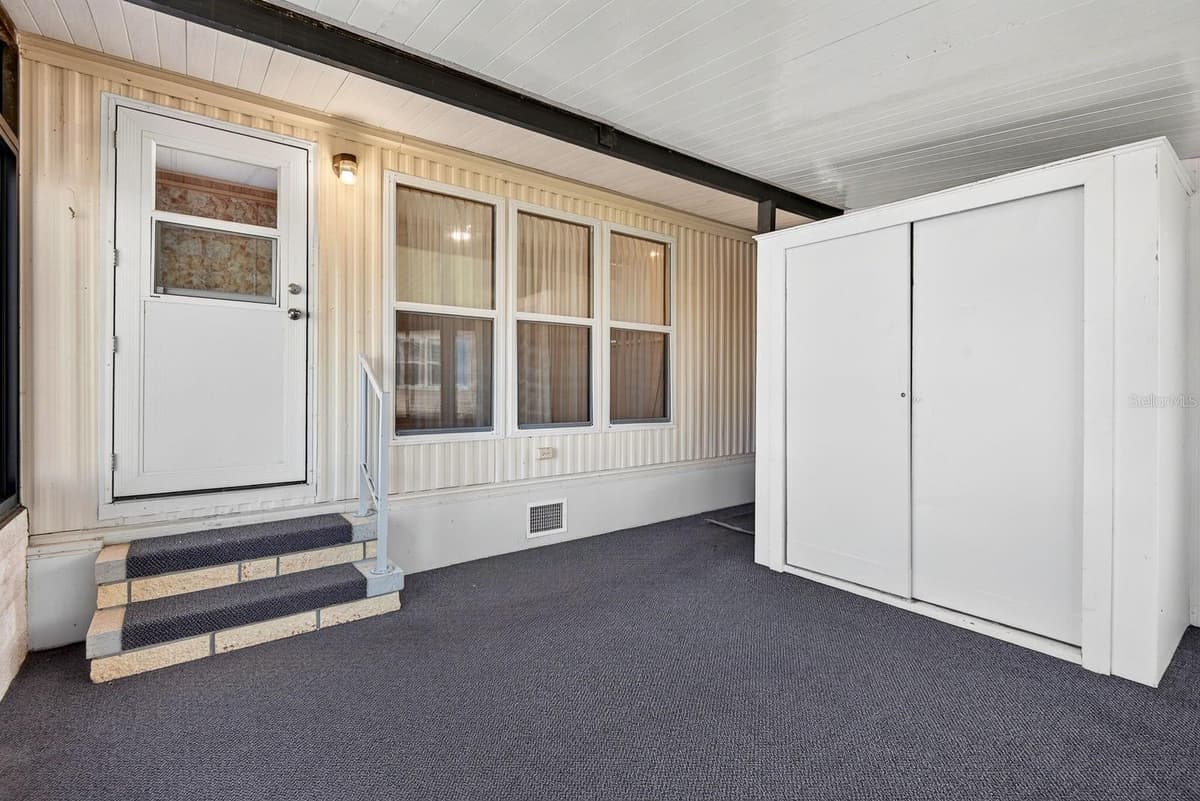 9107 34TH AVENUE — photo 14 of 49