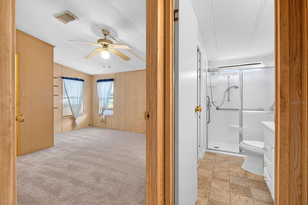 9107 34TH AVENUE — photo 43 of 49