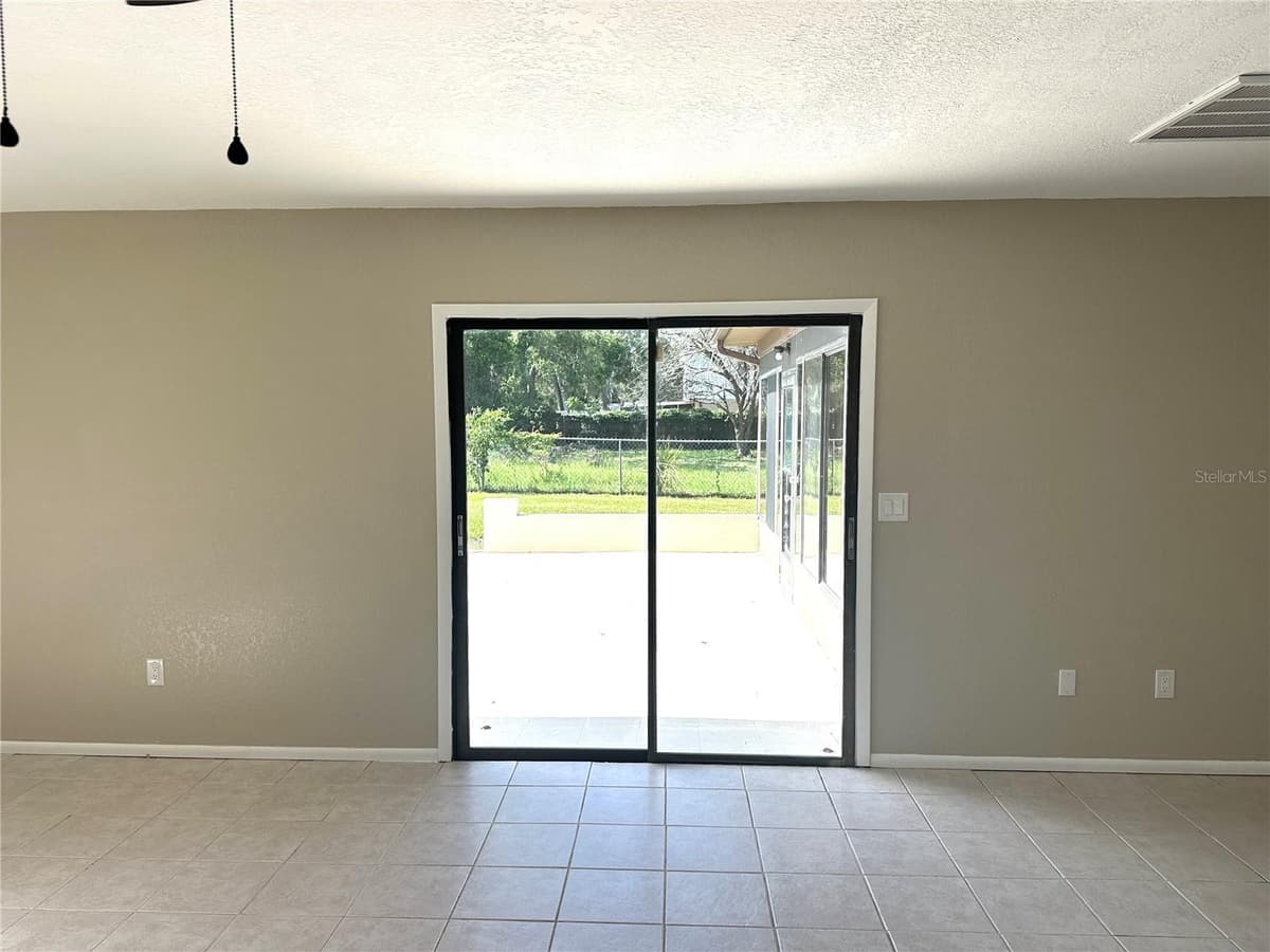 2378 CANFIELD DRIVE — photo 8 of 32