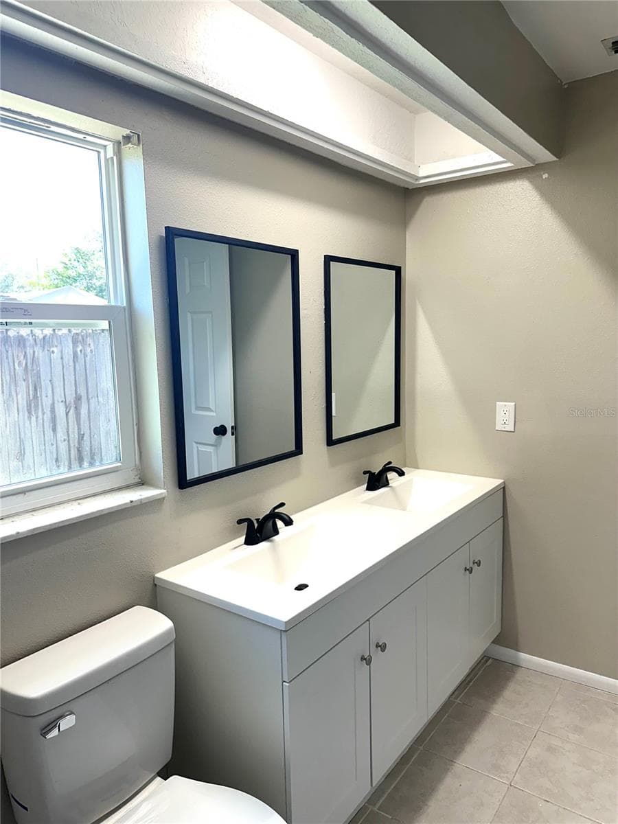 2378 CANFIELD DRIVE — photo 4 of 32